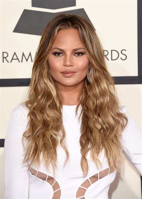 Chrissy Teigen Hair And Makeup At The Grammys 2015 Red Carpet