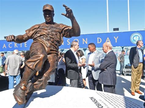 Dodgers Unveil Jackie Robinson Statue