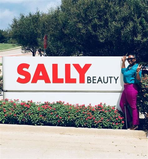 Naturalicious breaks hair barriers and heads to Sally ...