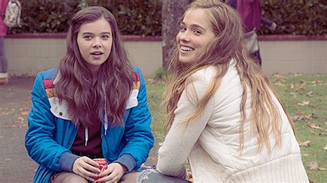 The Edge Of Seventeen Trailer Finds Hailee Steinfeld Dealing With