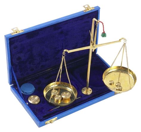 Banks across the world use this weight. How Much Does a Typical Gold Ring Weigh? | LEAFtv