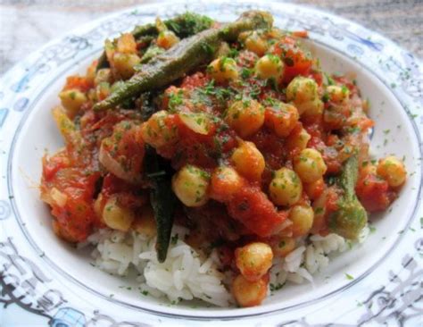 Erst jede #schote einzeln waschen und anschließend jede #okra einzeln abtrocknen. Okraschoten mit Kichererbsen in Tomatensauce - Rezept ...