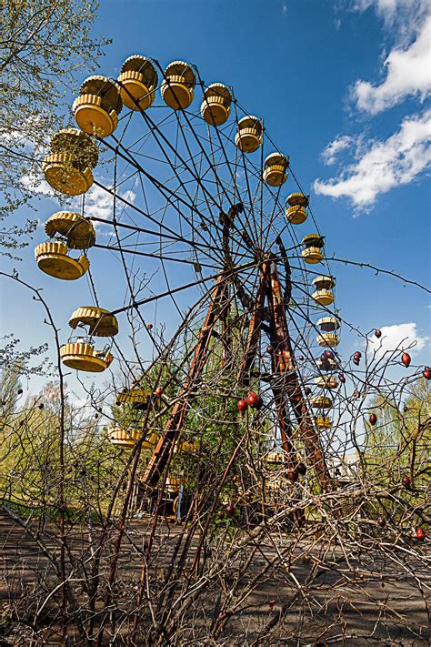 20 Haunting Images Of Chernobyls Abandoned Radioactive Theme Park