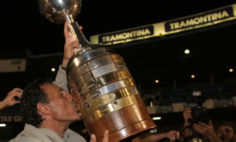 | copa libertadores sub 20 campeonato sudamericano sub 20 campeonato sudamericano sub 17 campeonato sudamericano sub 15. Miguel Russo DT Libertadores 2007 (muyboca.com.ar) | Boca ...