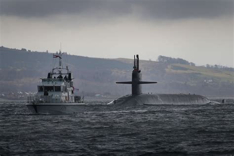 Ballistic Missile Submarine Uss Maryland Arrives At Hmnb Clyde Scotland