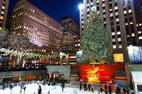 The lido is a decorative surface mounted luminaire with extruded aluminium trim and opal diffuser. Christmas Tree Lightings in New York City This Holiday ...