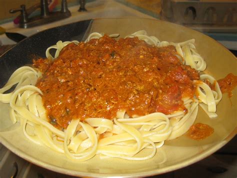 Sauté the beef, reserving the marinade, for about 8 to 10 minutes, or until browned on all sides. Ground Beef And Sausage With Pasta In Tomato Cream Sauce