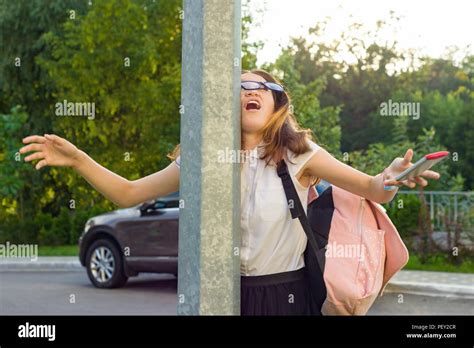 Distracted Walking Hi Res Stock Photography And Images Alamy