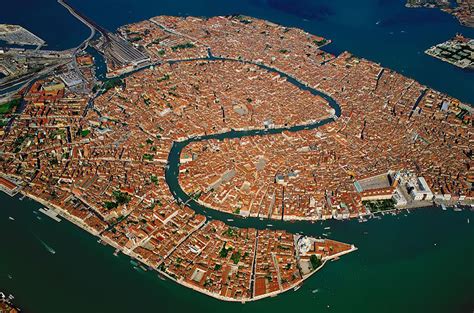 City bird's eye view + join group. How Our World Would Look If You Were A Bird | Bored Panda