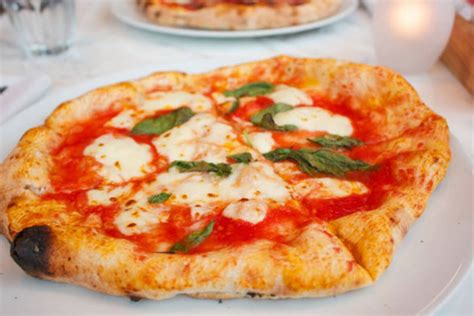 Queen Margherita Pizza Blogto Toronto