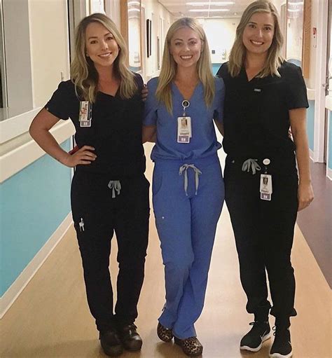 1 525 Likes 9 Comments Babesinscrubs Babesinscrubs On Instagram “ Bffgoals Nurses
