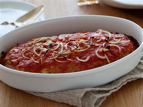 Add cheddar cheese or a drizzle of barbeque sauce. 7 Healthy Meatloaf Makeovers | Food Network Healthy Eats ...