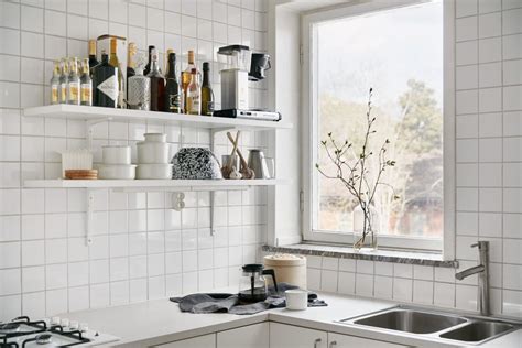 This kitchen/dining area has a spare scandinavian sensibility. Scandinavian Interiors - simple kitchens | Scandinavian ...