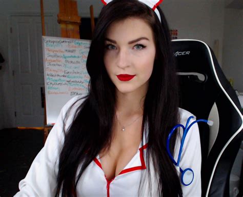 Kittyplays On Twitter Nurse Kitty Here To Heal You With Positivity