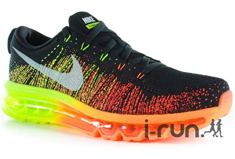 Avec 32 mm, cette chaussure possède. nike flyknit air max multicolor pas cher