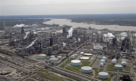 Shell To Shut Down Louisiana Refinery 700 Jobs Impacted Louisiana