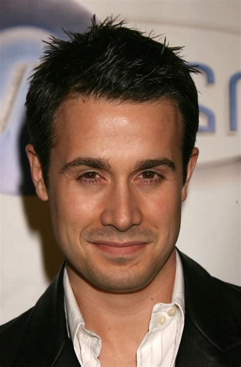 Shares an embarrassing story from his uncool teenage years that left him literally over a barrel.subscribe now to the tonight show. Freddie Prinze Jr | Celebrities Photos Hub