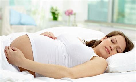 Sleeping On Your Back In Pregnancy Increases Stillbirths Daily Mail