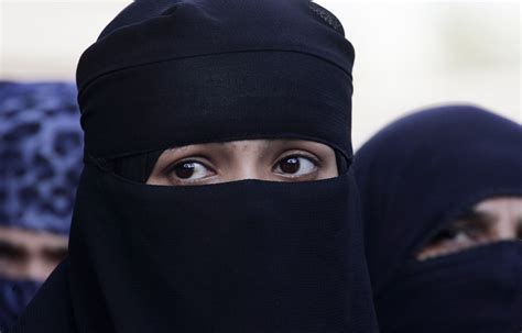 muslim face veils not required for religious women ruled pakistan s islamic body ibtimes