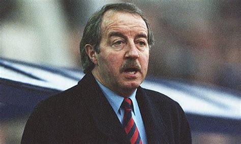 Frank james clarke (15 temmuz 1942, willenhall , staffordshire ), hepsi futbol ligi'nde. The Knowledge | Which managers have chosen their successor ...