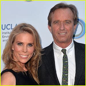 Cheryl Hines Gets Married To Robert F Kennedy Jr Cheryl Hines Robert F Kennedy Jr