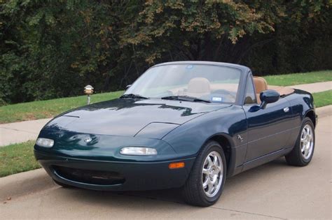 15 Classic Cars Every American Can Buy For Under 10000