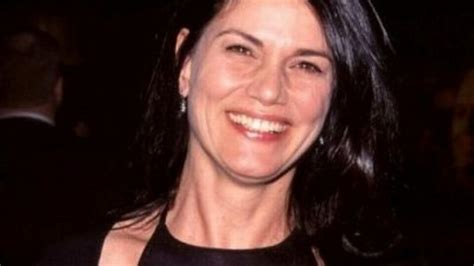 All Facts You Need To Know About Linda Fiorentino