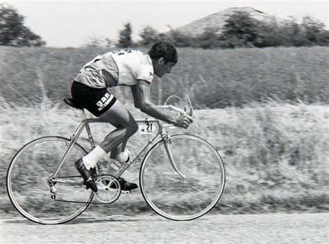 Son directeur sportif reprend comptes et chronos pour faire justice. CYCLISME : Raymond Poulidor était souvent venu dans la ...
