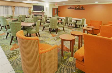 Breakfast, wifi, and an airport shuttle are free at this hotel. Holiday Inn Express Hotel & Suites Oakland-Airport ...