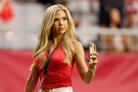 Look Nfl Owners Daughter Going Viral Before Kickoff The Spun What
