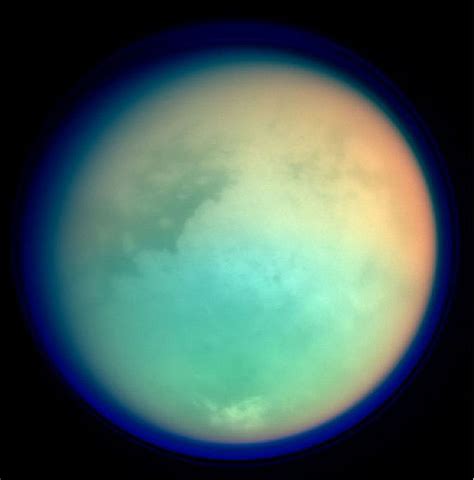 Titan Climate Earth Like Seasonal Weather Patterns Found In Saturns