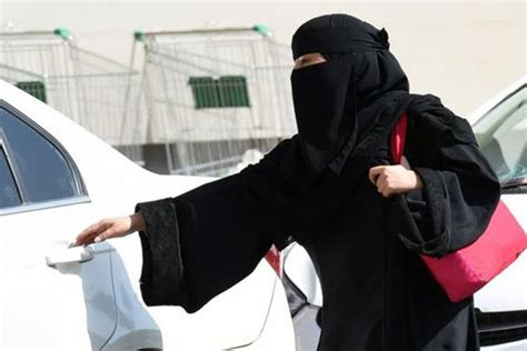 Foto Akhirnya Arab Saudi Cabut Larangan Mengemudi Bagi Perempuan