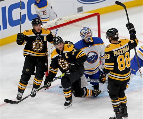 Bruins Dominate Sabres In 6 2 Win Boston Herald