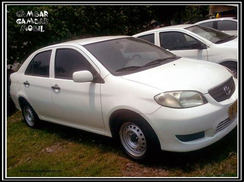 Mobil ini memiliki dual srs airbags di bagian dashboard sekaligus fitur isofix yang cocok untuk kursi bayi dan balita. Gambar mobil toyota - Gambar Gambar Mobil