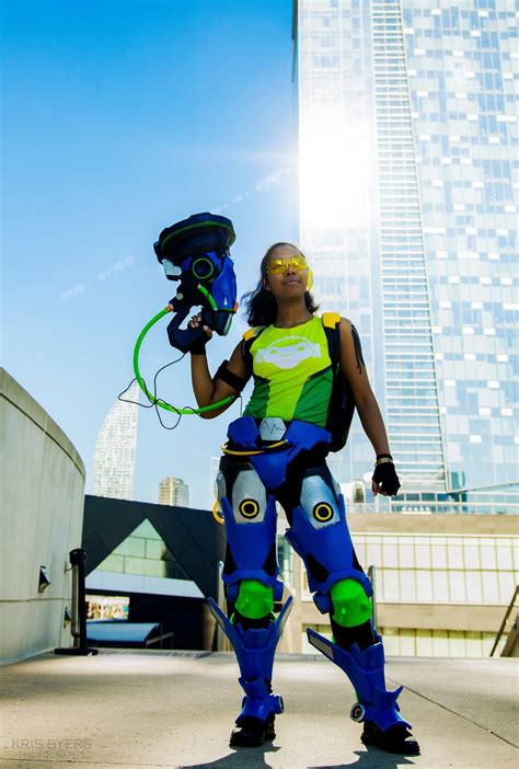 10 Shots Of A Crazy Light Up Lucio Overwatch Cosplay Ign