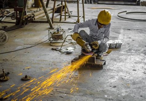 Dengan adanya kata motivasi ini maka anda yang bekerja akan selalu terdorong untuk melakukan pekerjaan secara lebih maksimal. 101 Kata-Kata Motivasi Kerja, Kutipan Inspiratif untuk ...