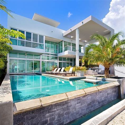 We own our condo which is located in a nice community in san marcos. @_archidesignhome_ on Instagram: " San Marco Residence. 📍 ...
