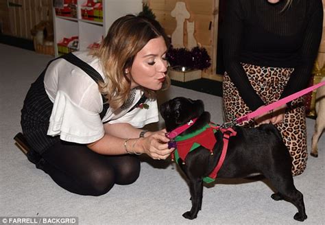 Candice Brown Pulls Orgasic Expression At Ideal Home Show Daily Mail