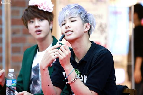[picture Fansitenap] Bts At Dark And Wild Fansigning In Myeongdong Part 4 [141125]