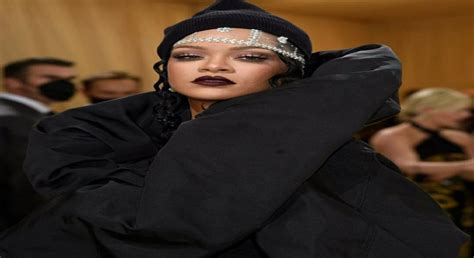 Miss Money Bags Rihanna Opens Up About Becoming A Billionaire Ians Life