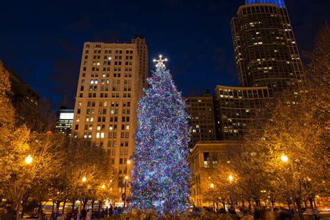 Chicago Michigan Avenue Christmas 2021