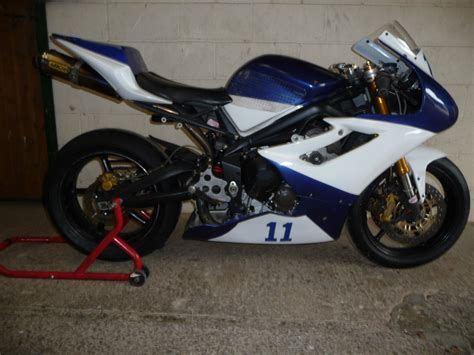While the new supersport market is all but dead, the used one is thriving and that means that prices remain quite high, especially for popular bikes like the daytona. Triumph 675 Daytona race bike