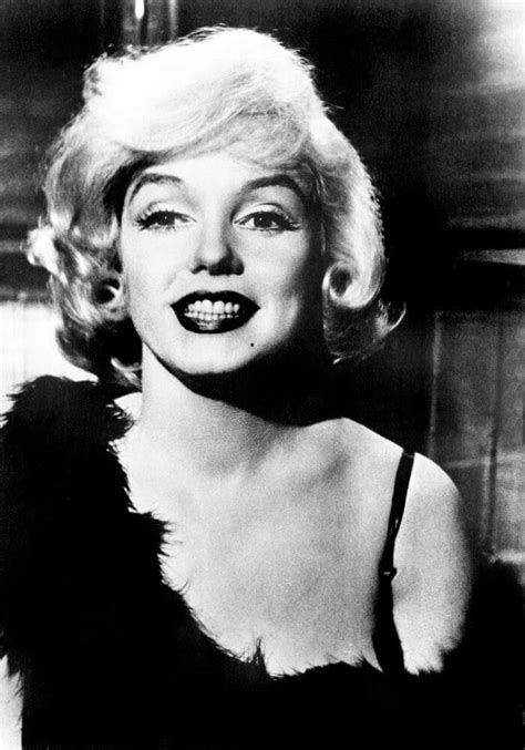 Some Like It Hot Marilyn Monroe Photo Print Walmart Com
