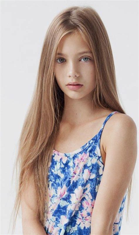 Cute Young Girl Models