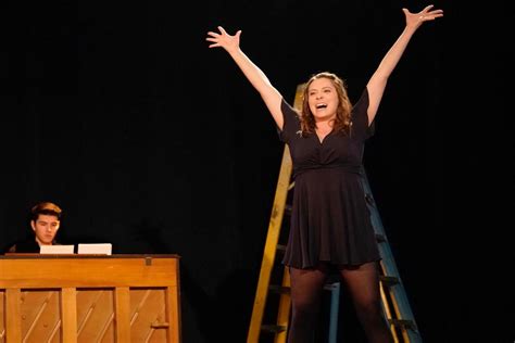 crazy ex girlfriend recap rebecca dips her toe into the community theater world
