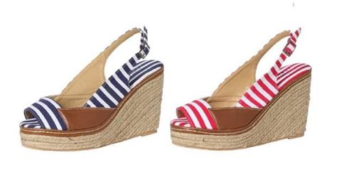 Aplicamos un top coat con mucho brillo para que. Sandalias Marineras, en color azul y rojo, cierre de ...