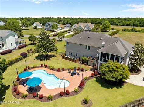 A Slice of Paradise - Custom-Built Home at 128 Middle Point Road