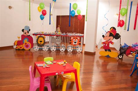 En festipop encuentras los productos de piñatería, artículos para fiestas, globos y todo lo que necesitas para tus celebraciones. Decoración de Cumpleaños MICKEY | Decoraciones Tematicas