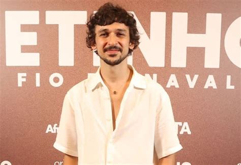 Ravel Andrade fala da série Betinho do irmão Julio Andrade e do relacionamento com Andréia Horta