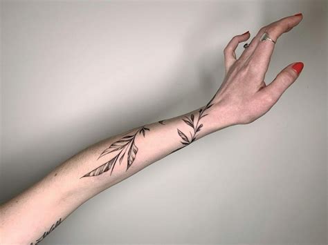 101 best vine wrist tattoo ideas that will blow your mind outsons